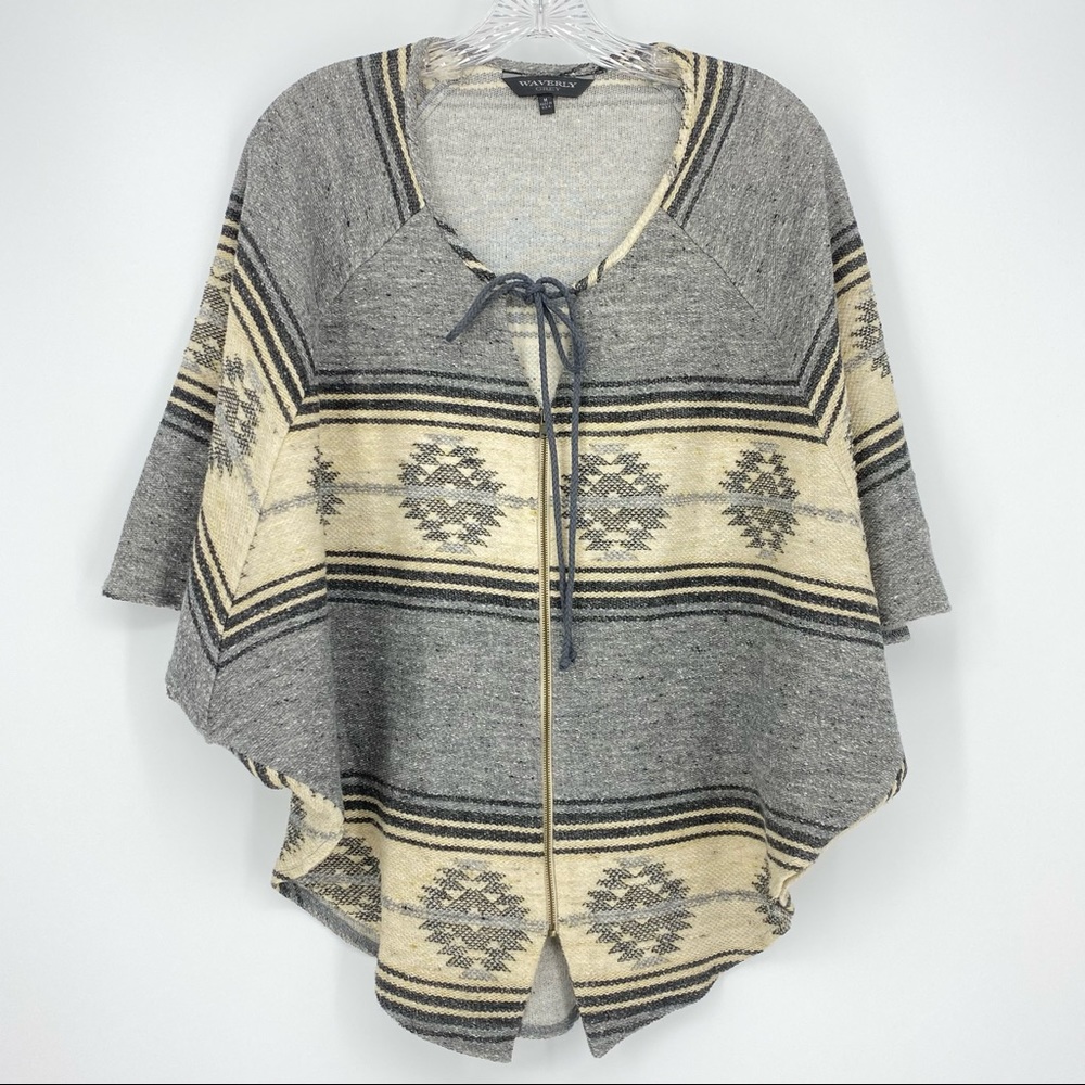 Waverly Grey Zip Front Poncho Shrug Cardigan Grey & Cream Size M